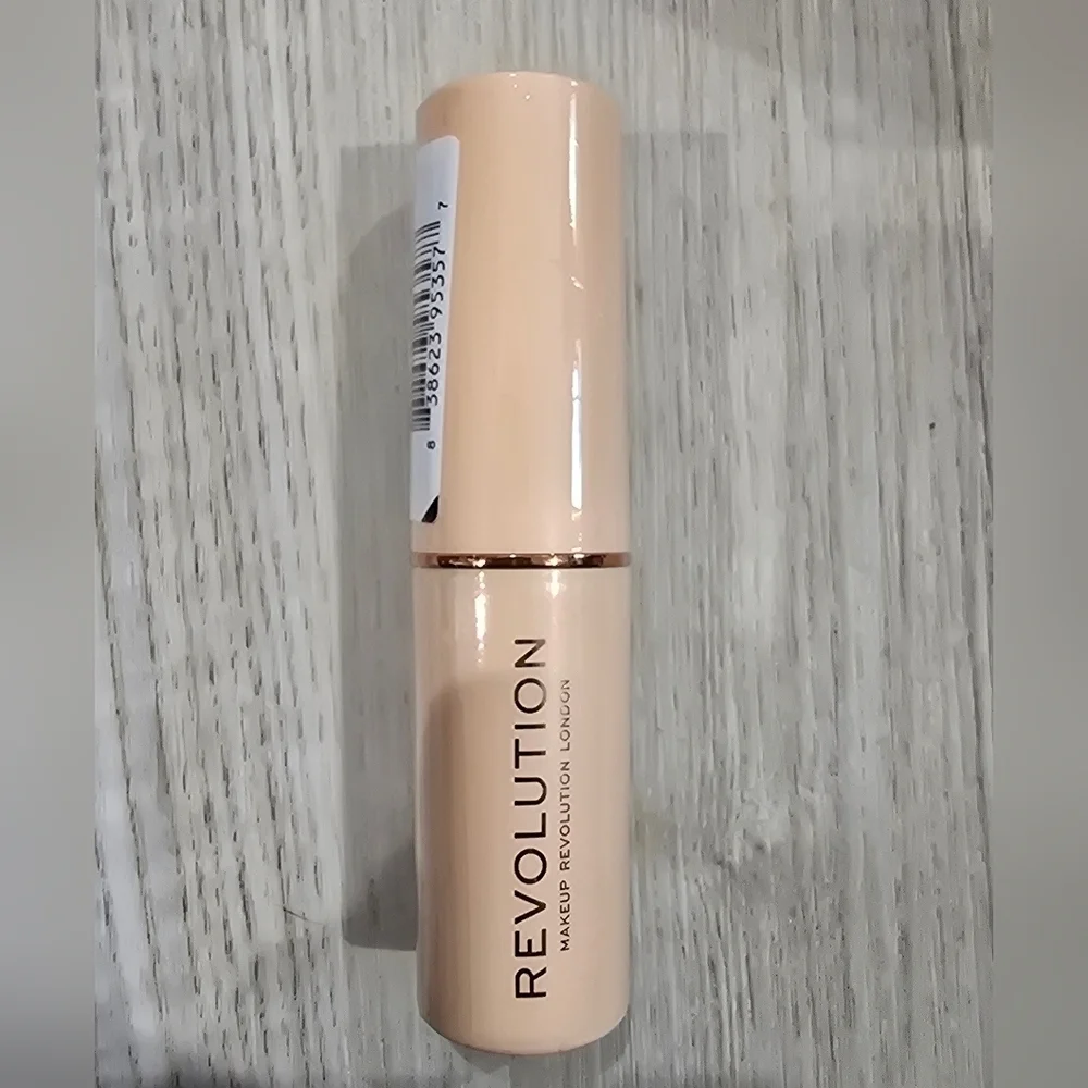 Makeup Revolution makeup yellow